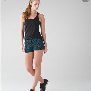 Lululemon spring break away short, size 8